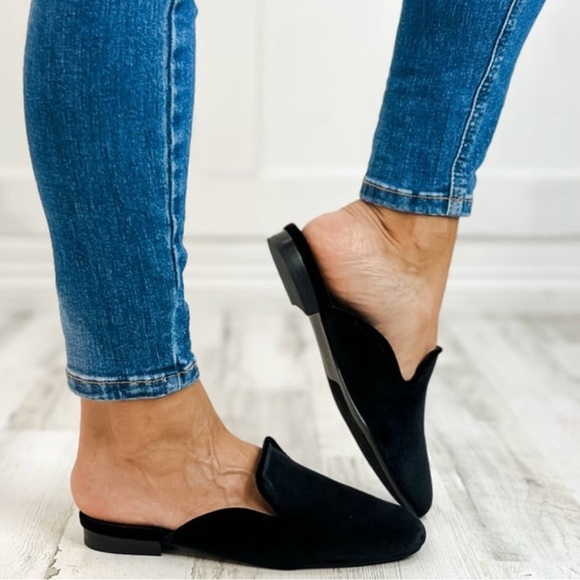 NEW Corkys | Hey Girl Slip On Mules Size 10 Black Velvet - Picture 3 of 9
